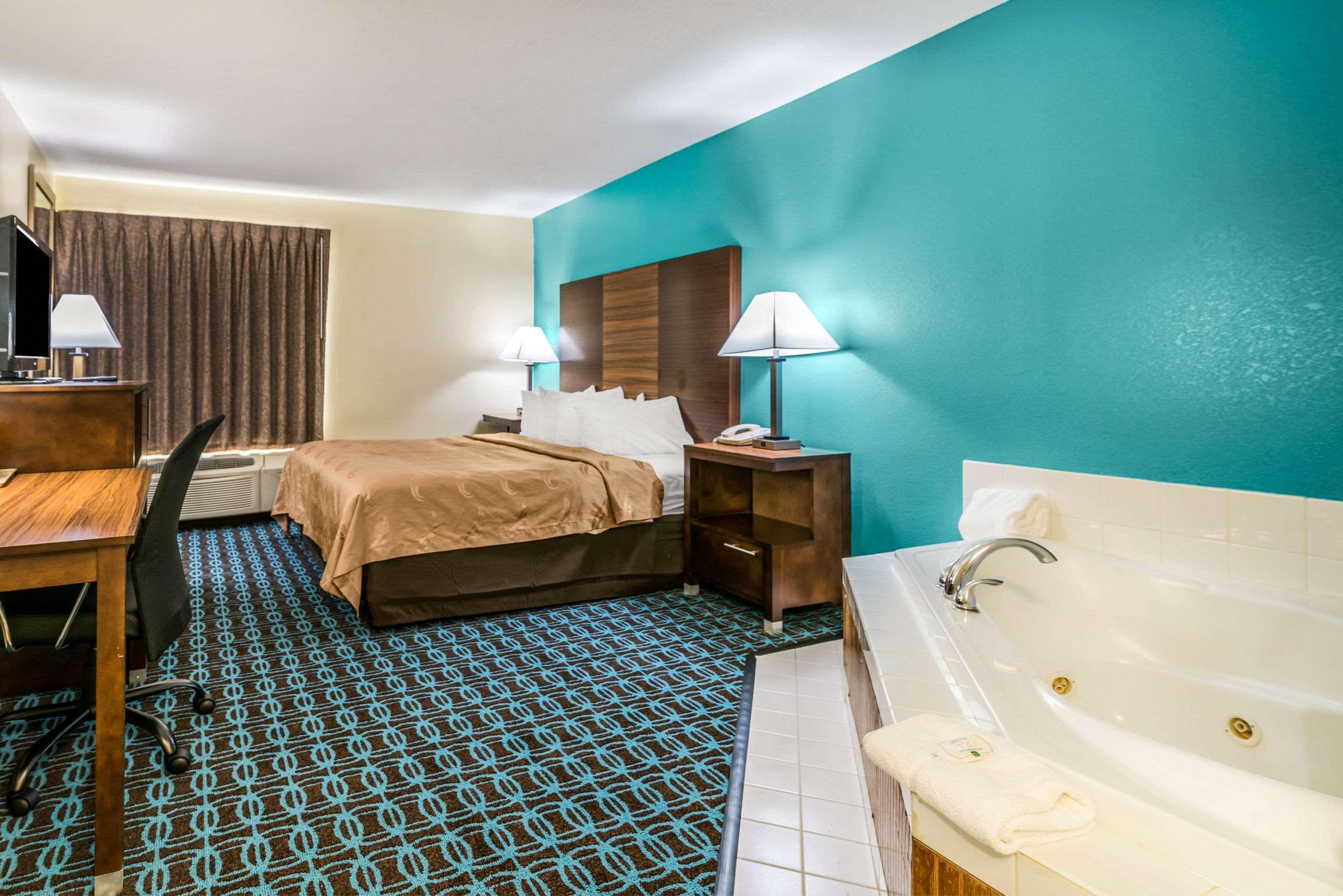 Quality Inn Loudon-Concord Exteriör bild