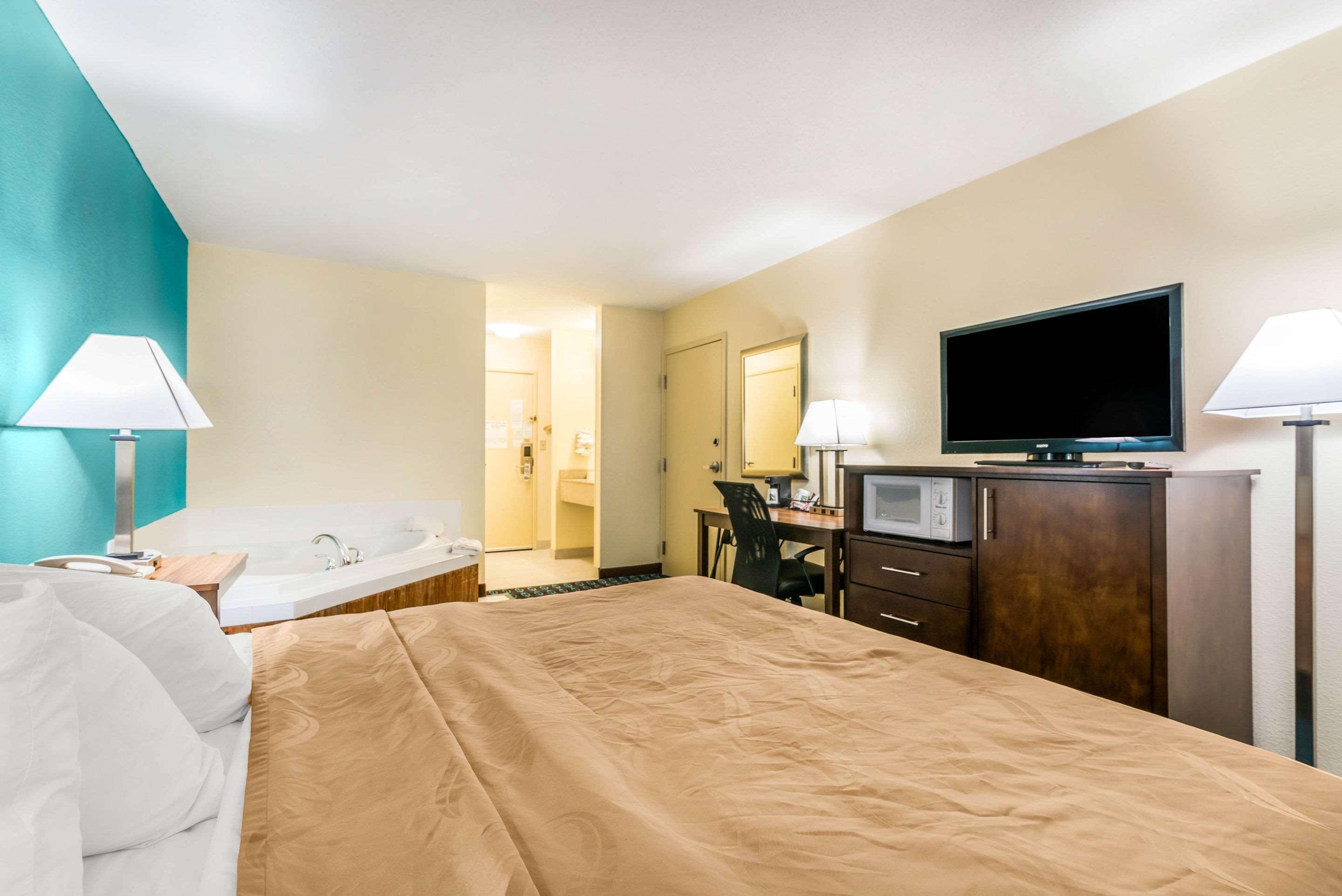 Quality Inn Loudon-Concord Exteriör bild